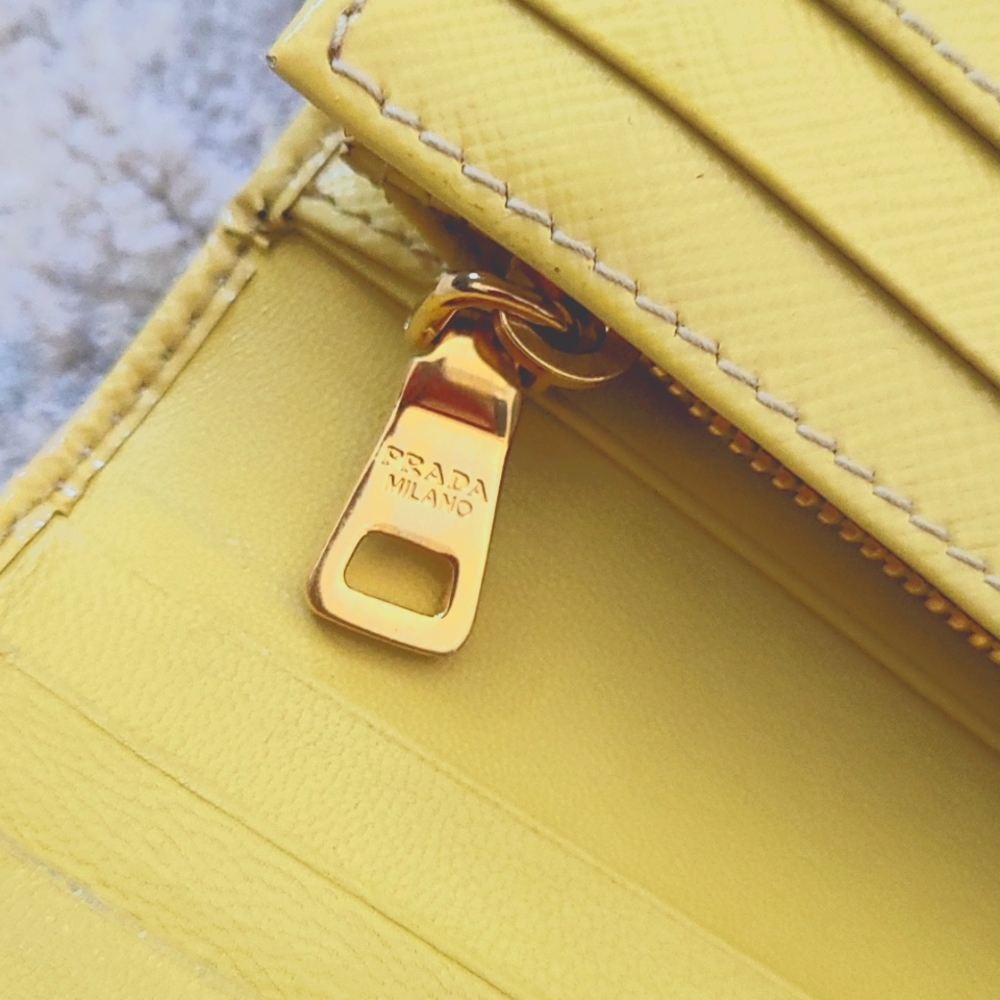 Prada Wallet - Picture 5 of 7